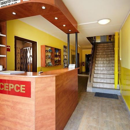 Hostel Liben Praha Bagian luar foto